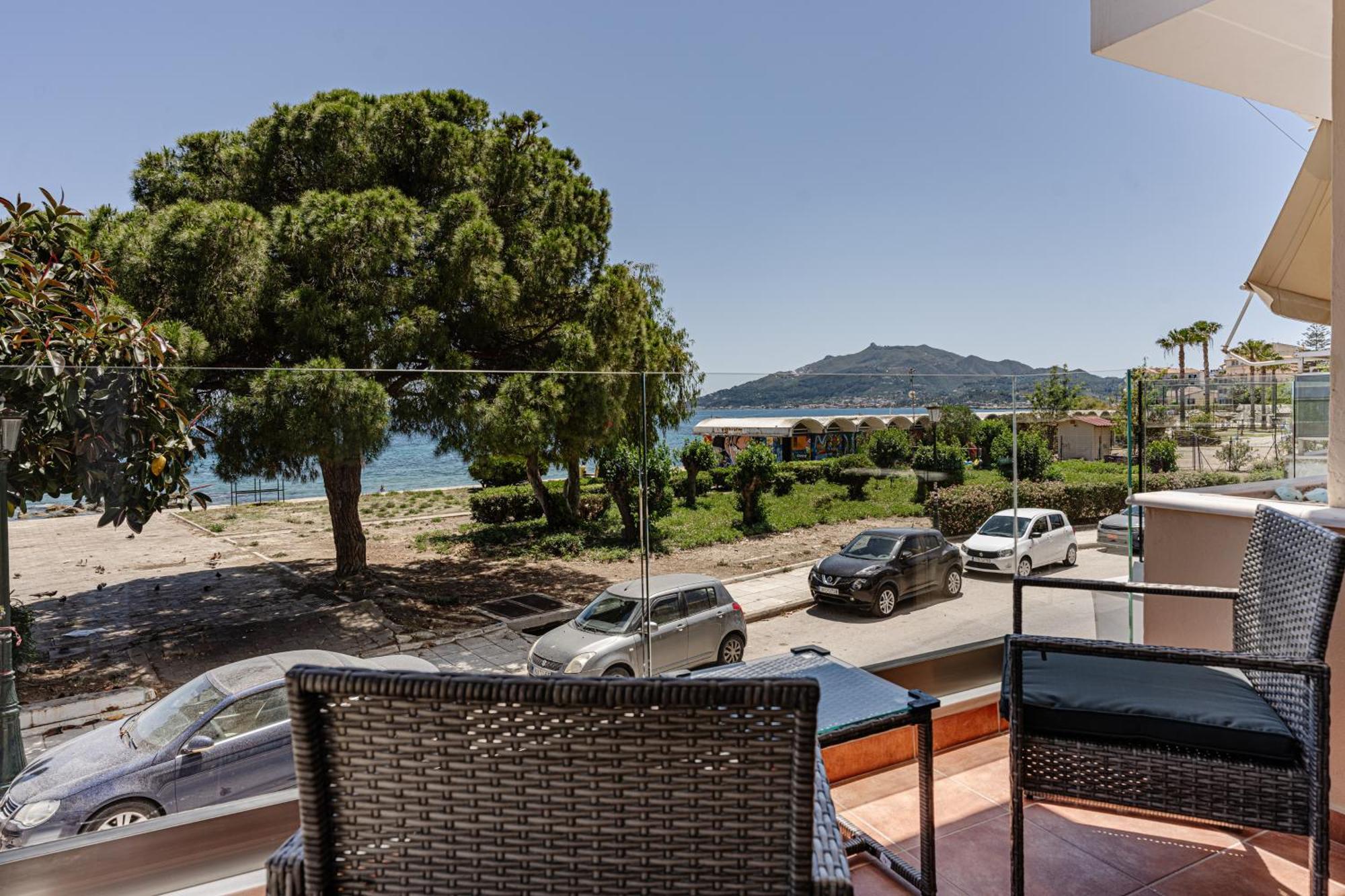Mandy Seafront Studios Закинтос Стая снимка